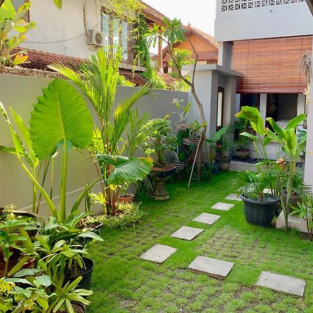 The Lima Home Stay In Canggu エクステリア 写真