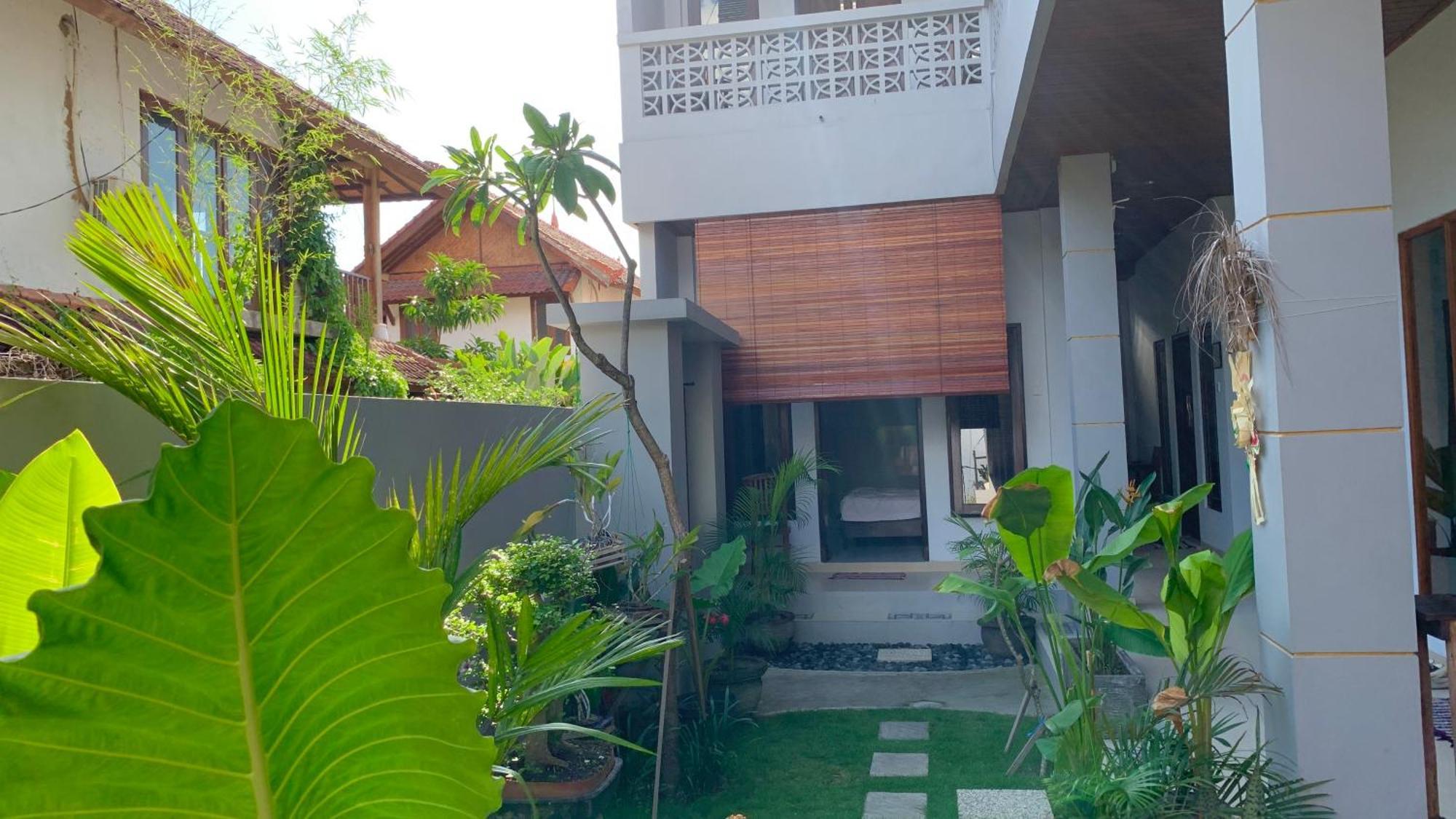 The Lima Home Stay In Canggu エクステリア 写真