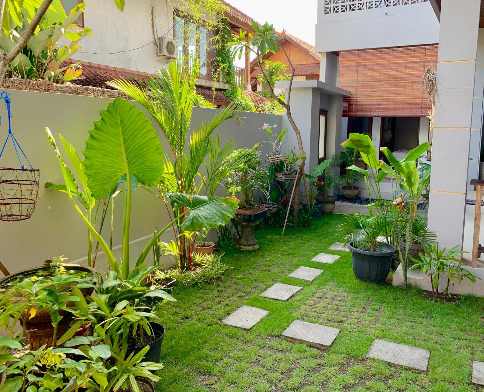 The Lima Home Stay In Canggu エクステリア 写真