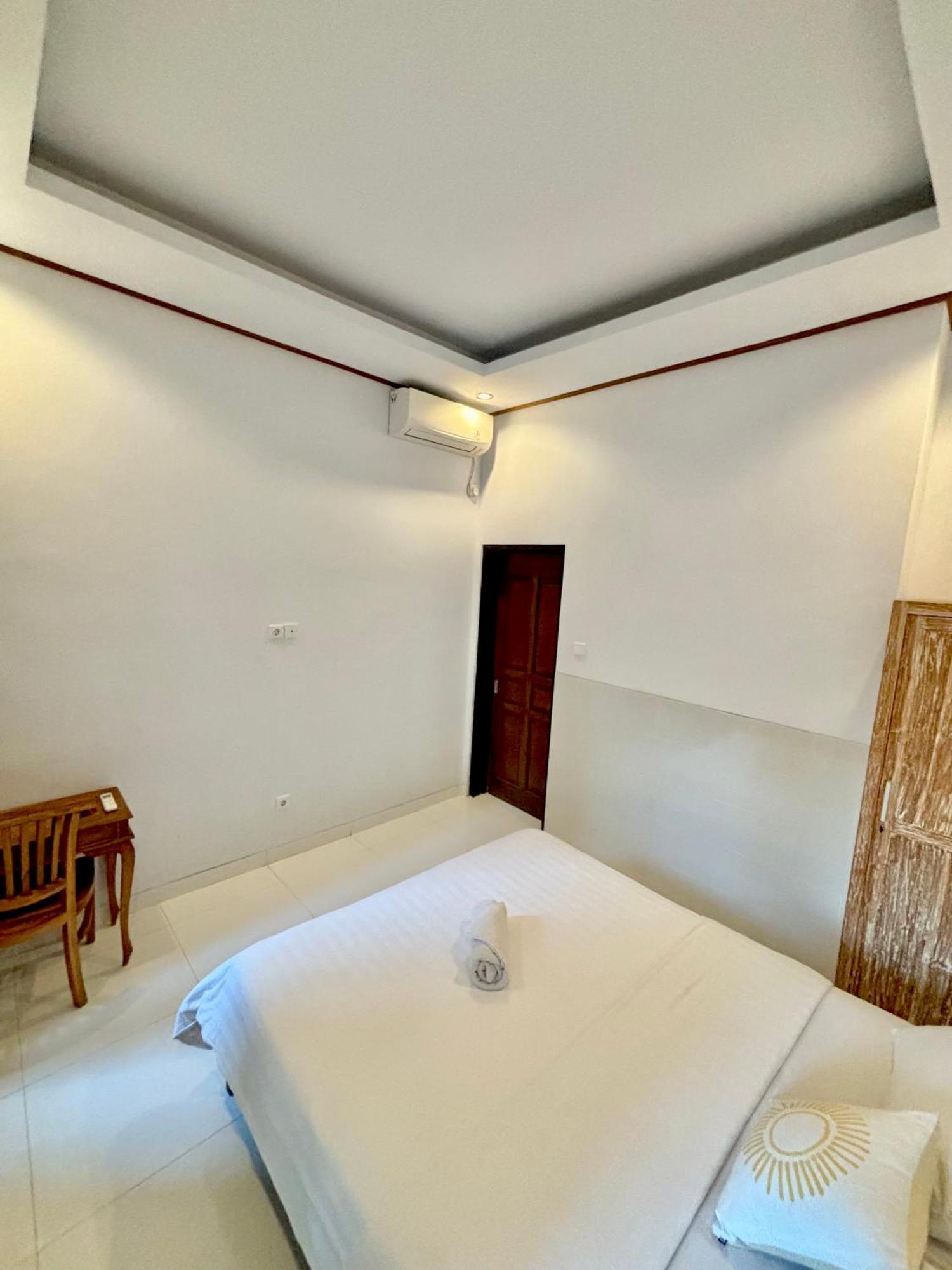 The Lima Home Stay In Canggu エクステリア 写真